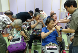 九龍城浸信會長者鄰舍中心 (黃大仙) - 試聽 Heari 助聽器 | Heari藍牙助聽器