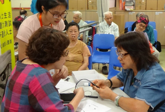 耆康長者中心 - 試聽 Heari 助聽器 (I) | Heari藍牙助聽器